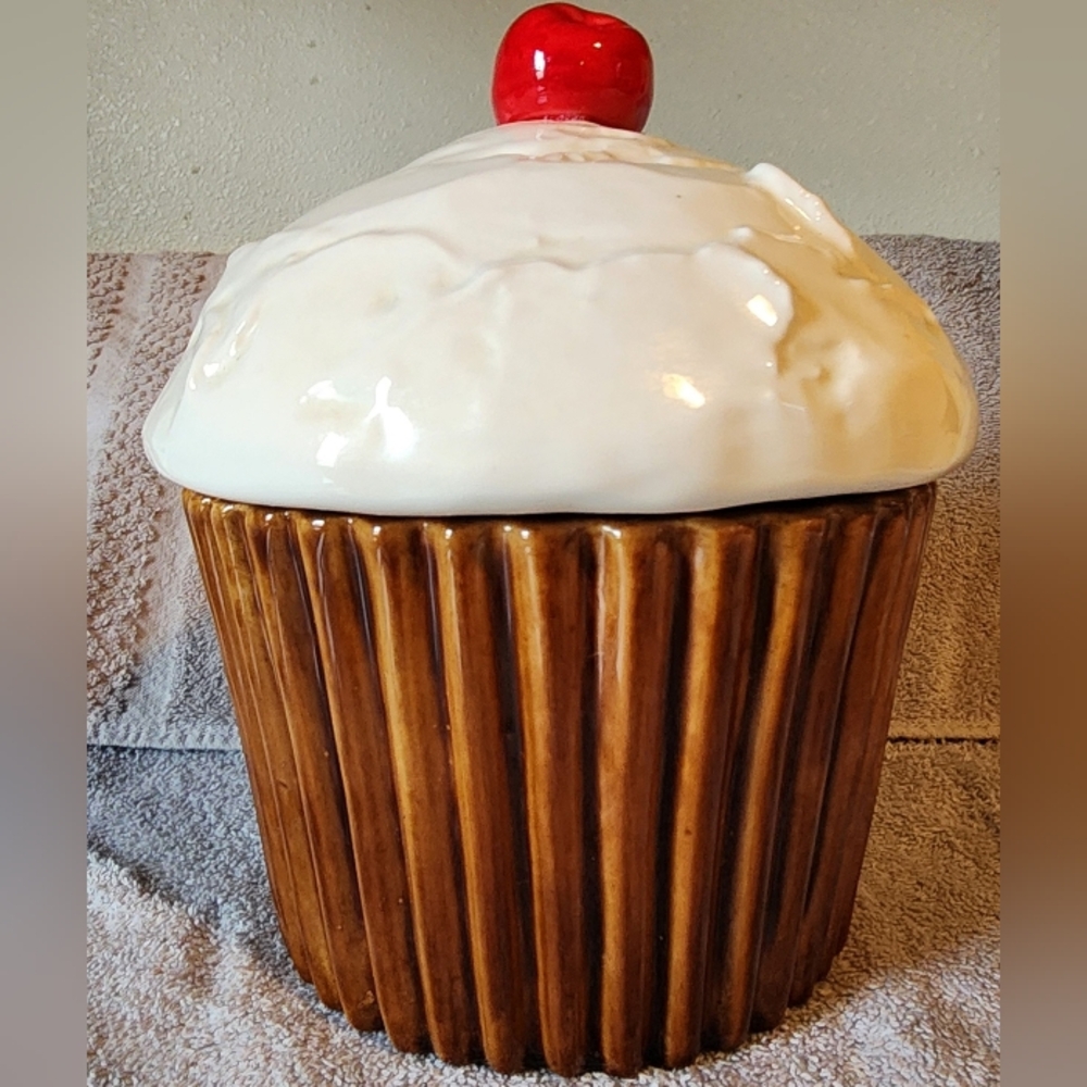 Vintage Cupcake with Cherry on Top Cookie Jar